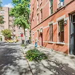 Hip W Village 1Br W Wd Nr 1 Train Nyc-853